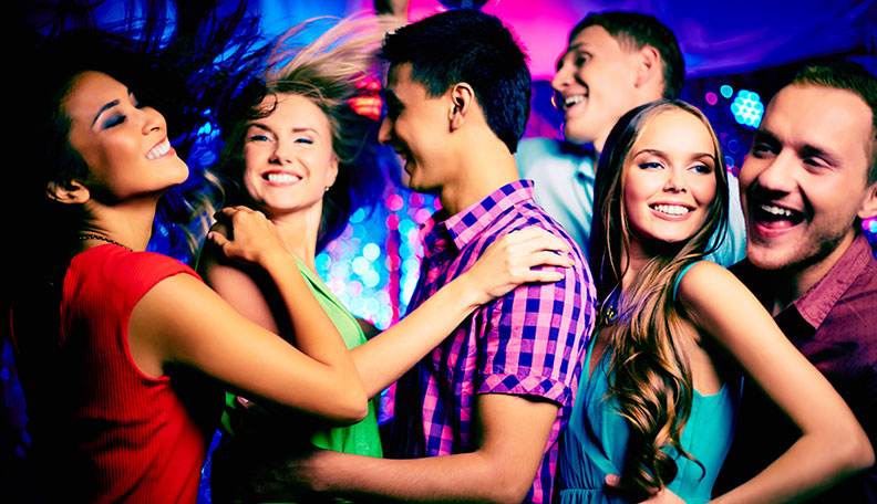 635915974671817180628327593_the-crucial-guide-to-surviving-the-hook-up-culture