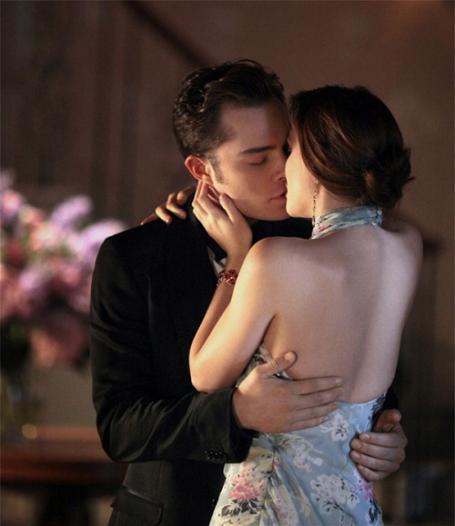 valentines-day-couple-kissing-photos-9