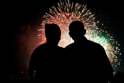 president_and_first_lady_obama_watch_fireworks_07-04-09