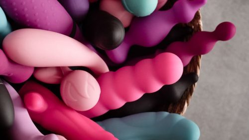 d7b39fed-152c-4f0c-afee-159157568906-stocksy_txp0a1ce1c3u4h200_small_2056745