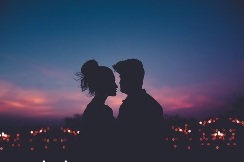 backlit-couple-dawn-1824684